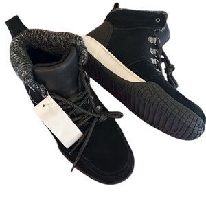 NWT Weatherproof Sneaker Combat Boots Ruby Size US 8 Black Genuine Suede Leather